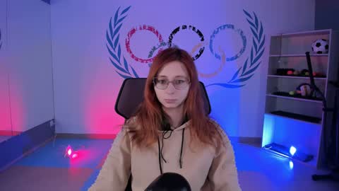 Orianna -  Hi Im into geek culture cosplay crafting LARP games. Shall we play DnD online show from 12.12.24