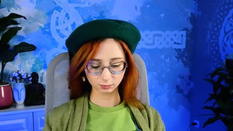 Orianna -  Hi Im into geek culture cosplay crafting LARP games. Shall we play DnD online show from 12.30.24