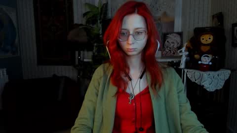 Orianna -  Hi Im into geek culture cosplay crafting LARP games. Shall we play DnD online show from 01.14.25