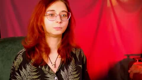 Orianna -  Hi Im into geek culture cosplay crafting LARP games. Shall we play DnD online show from 09.18.25