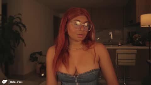 Snapshot of orla_voss chatting on 01.22.25 Orla online show from 01.22.25