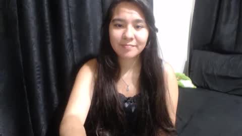 Snapshot of orlyn_ chatting on 02.15.25 ilonka collins online show from 02.15.25
