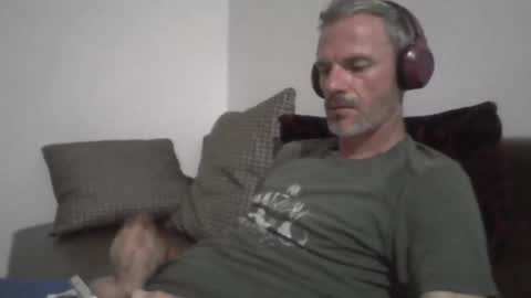 Snapshot of orwel09 chatting on 04.18.26 orwel09 online show from 04.18.26