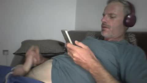 Snapshot of orwel09 chatting on 04.23.26 orwel09 online show from 04.23.26