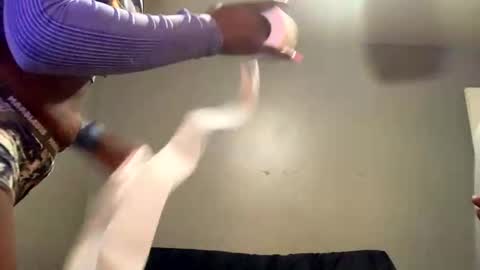 osanam04 online show from 10.19.25