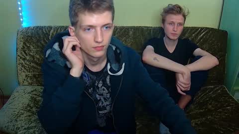 Snapshot of oscar_wildy chatting on 12.29.24 Oscar online show from 12.29.24