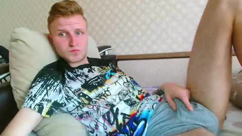 Snapshot of oscar_wildy chatting on 10.18.25 Oscar online show from 10.18.25