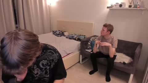 Snapshot of oscar_wildy chatting on 11.21.25 Oscar online show from 11.21.25