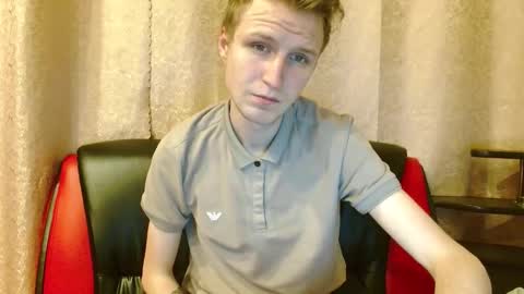 Snapshot of oscar_wildy chatting on 11.23.25 Oscar online show from 11.23.25