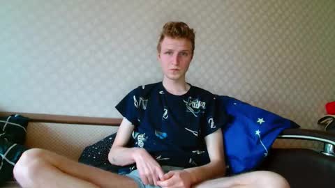 Snapshot of oscar_wildy chatting on 12.04.25 Oscar online show from 12.04.25