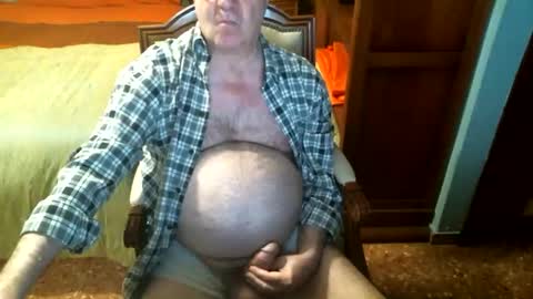 Snapshot of oscarw chatting on 12.16.24 Oscar online show from 12.16.24