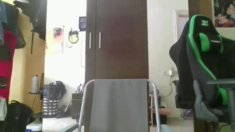 Snapshot of oshaka chatting on 06.04.26 HappyGrower online show from 06.04.26