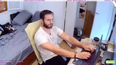 Snapshot of osito_blanco chatting on 02.12.25 Osito Blanco online show from 02.12.25