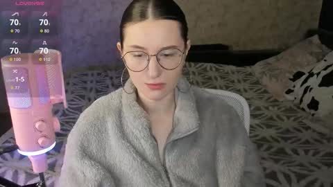 Snapshot of oskar_fucker chatting on 12.03.25 Leliana online show from 12.03.25