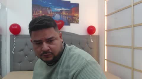 Snapshot of oso_gael chatting on 02.22.26 Bear Gael online show from 02.22.26