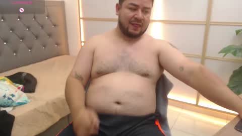 Snapshot of oso_gael chatting on 03.25.26 Bear Gael online show from 03.25.26