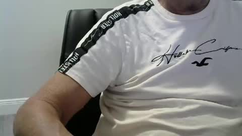 Ossi online show from 02.10.25