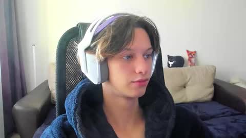 Ostin online show from 10.17.25