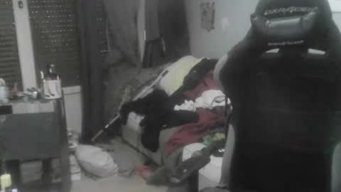 ouinnybis195625 online show from 12.24.24