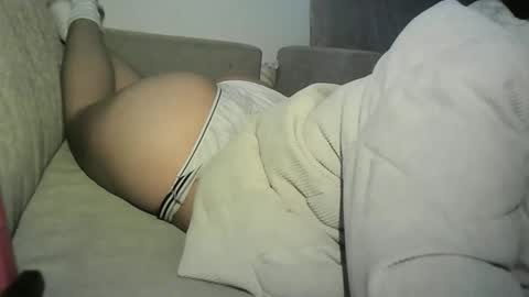 Snapshot of oumaimasoufaine66 chatting on 12.02.25 oumaimasoufaine66 online show from 12.02.25