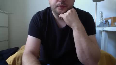 Snapshot of ovid231 chatting on 10.02.25 92 online show from 10.02.25