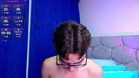 Owen  Independent model  online show from 02.01.25