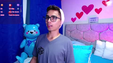 Owen  Independent model  online show from 02.18.25