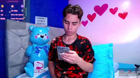 Owen  Independent model  online show from 02.21.25