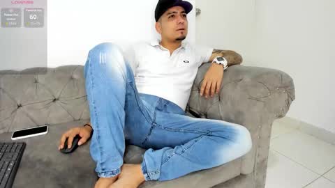 Snapshot of owensttone chatting on 09.14.25 O W E N - S T O N E online show from 09.14.25