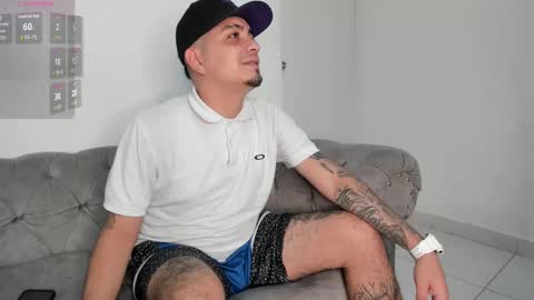 Snapshot of owensttone chatting on 09.23.25 O W E N - S T O N E online show from 09.23.25