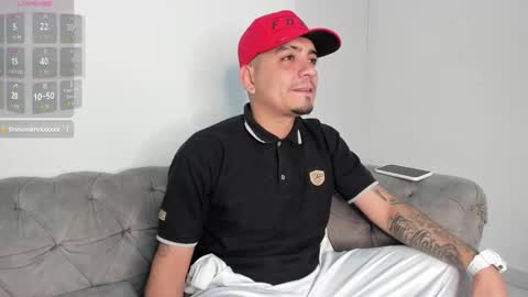 Snapshot of owensttone chatting on 09.24.25 O W E N - S T O N E online show from 09.24.25