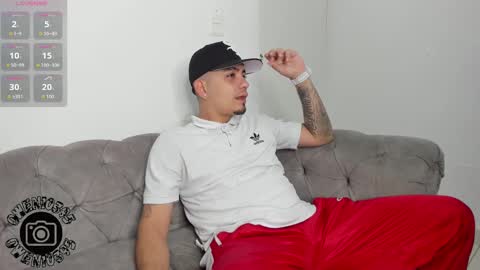 Snapshot of owensttone chatting on 09.30.25 O W E N - S T O N E online show from 09.30.25