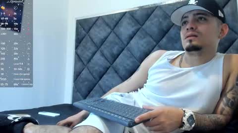 Snapshot of owensttone chatting on 11.15.25 O W E N - S T O N E online show from 11.15.25