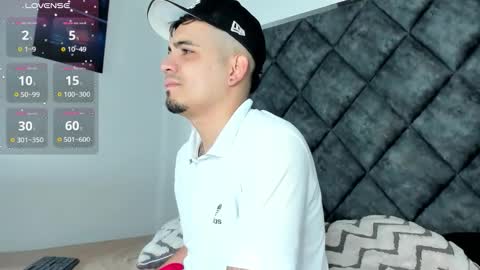 Snapshot of owensttone chatting on 11.25.25 O W E N - S T O N E online show from 11.25.25