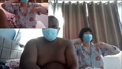 Snapshot of oysterpink chatting on 06.28.26 oysteramore online show from 06.28.26