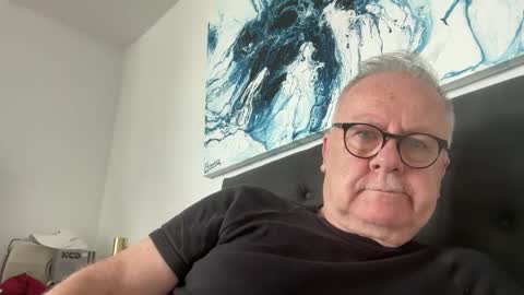 Snapshot of ozhairybearxxxx chatting on 03.23.26 ozhairybearxxxx online show from 03.23.26
