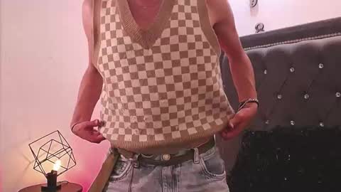 Snapshot of ozorio_dany chatting on 09.13.25 Dany Ozorio online show from 09.13.25