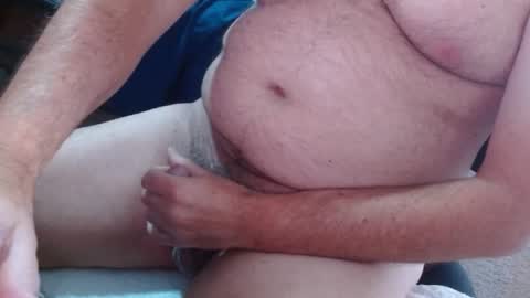 Snapshot of ozzieozzieoi chatting on 12.11.24 HairyolOz online show from 12.11.24