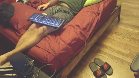 Snapshot of p_m_w_4l chatting on 11.16.25 Jay M online show from 11.16.25