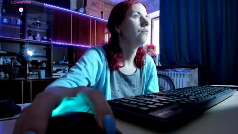 Ella online show from 02.05.25