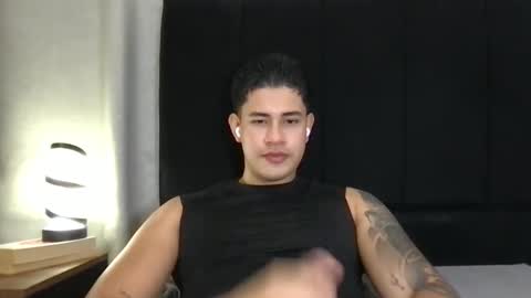 Snapshot of pablo_boston chatting on 05.12.26 Javi online show from 05.12.26