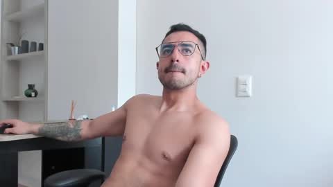 Snapshot of pablo_rincon95 chatting on 02.28.25 pablo rincon95 online show from 02.28.25