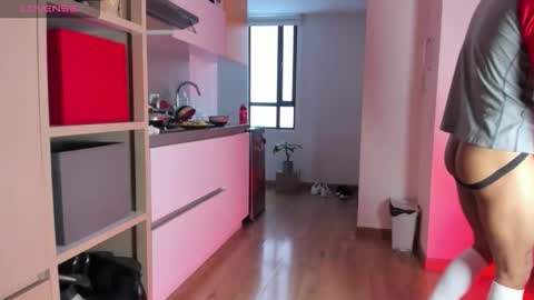 Snapshot of pablo_rincon95 chatting on 11.28.25 pablo rincon95 online show from 11.28.25