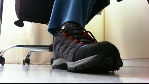 Snapshot of pablomenesssl chatting on 01.14.25 Pablo Meness online show from 01.14.25