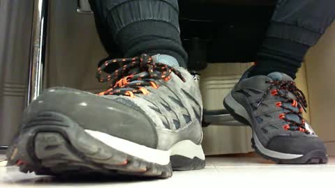 Snapshot of pablomenesssl chatting on 01.19.25 Pablo Meness online show from 01.19.25