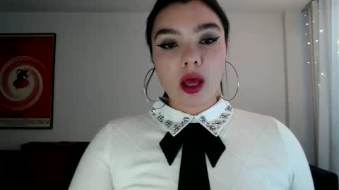 Snapshot of page_girl chatting on 10.01.25 Page 3 online show from 10.01.25