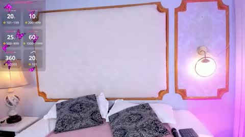 PaIIgePeach online show from 10.09.25