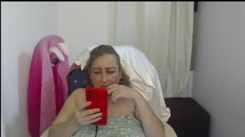 paiperhalliwey online show from 01.26.25