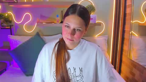 Snapshot of palmer_evans chatting on 10.04.25 P A L M E R online show from 10.04.25