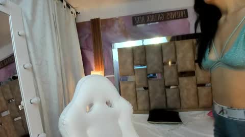 Snapshot of paloma_coquette chatting on 10.01.25 PALOMA 3 online show from 10.01.25